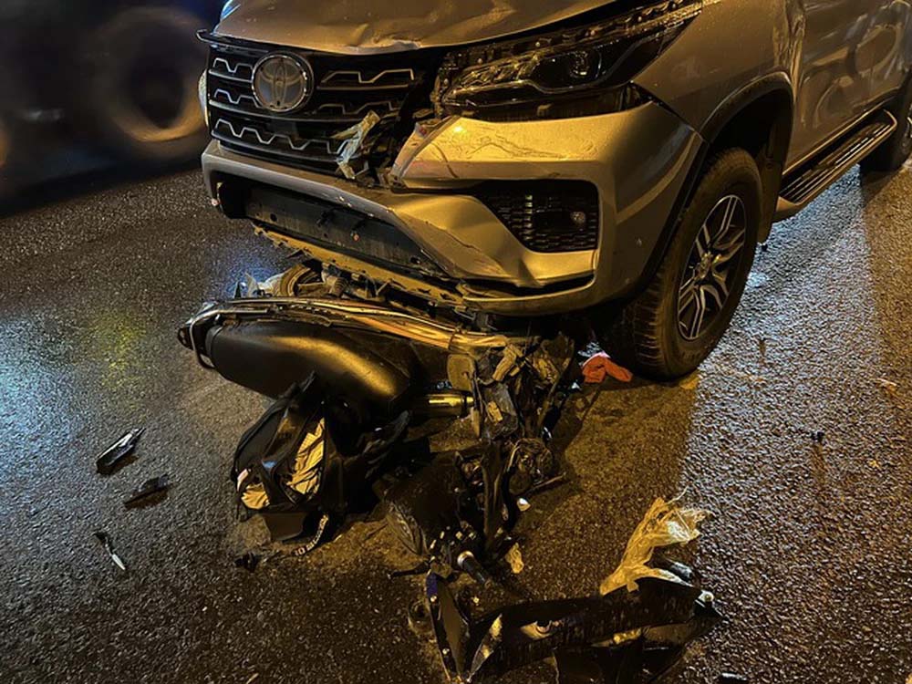 Người đàn ông bị kéo lê 10m, tử vong tại chỗ do chạy xe ngược chiều-1