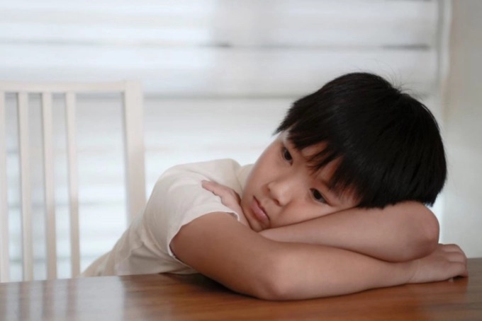Nếu cha mẹ thường xuyên nói câu này, trí thông minh của con sẽ sụt giảm!-1