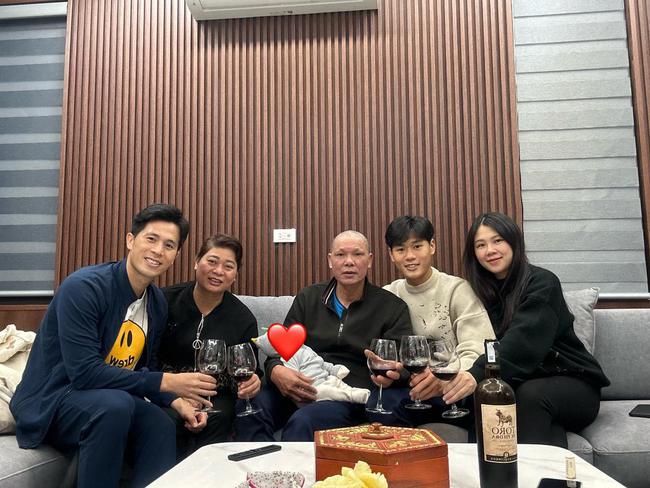 Cơ ngơi của cầu thủ Việt: Từ biệt thự hơn 10 tỷ đến chung cư cao cấp dùng toàn nội thất đắt tiền-16