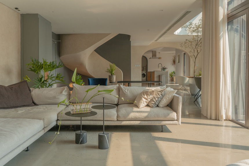 Chàng trai sốc khi chuyển từ phòng thuê sang penthouse 8 tỷ vẫn phải sống trong cảnh nhà dột, tường nứt-3