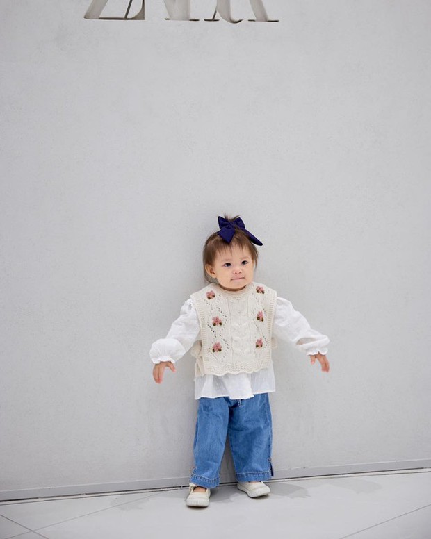 Con gái của Salim và chồng thiếu gia: Mới 1 tuổi đã sở hữu lượng fan khủng trên MXH, là tiểu thư tập đoàn lớn-4