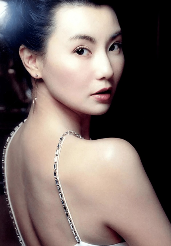 Trương Mạn Ngọc tuổi 59 da vẫn trắng mịn: Bí quyết nằm ở 1 thức uống buổi sáng và 2 cách ăn trứng gà-4