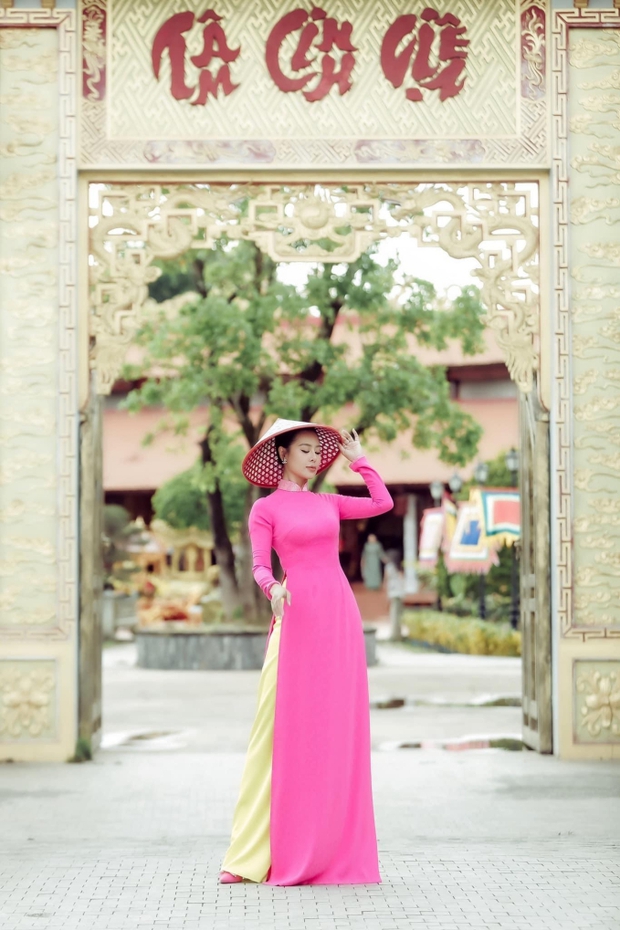 NS Hoài Linh lộ diện ở đền thờ Tổ 100 tỷ, Nam Thư cùng dàn sao tham dự ngày 1 giỗ Tổ ngành sân khấu-3