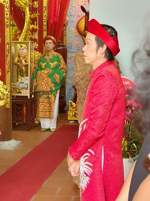 NS Hoài Linh lộ diện ở đền thờ Tổ 100 tỷ, Nam Thư cùng dàn sao tham dự ngày 1 giỗ Tổ ngành sân khấu-1