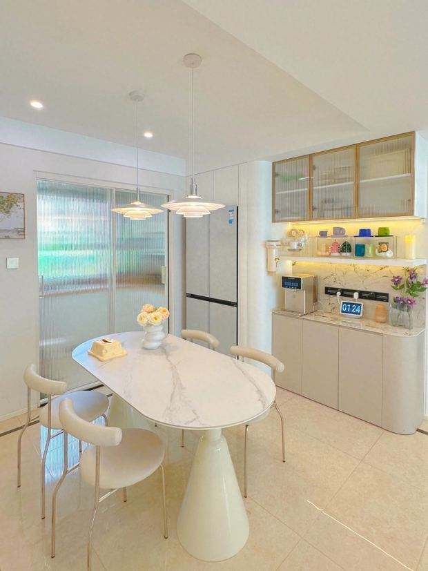 Ngắm căn hộ xinh như mộng của nữ tiếp viên hàng không, dù hiếm khi ở nhà nhưng vẫn đầu tư decor ấn tượng-6