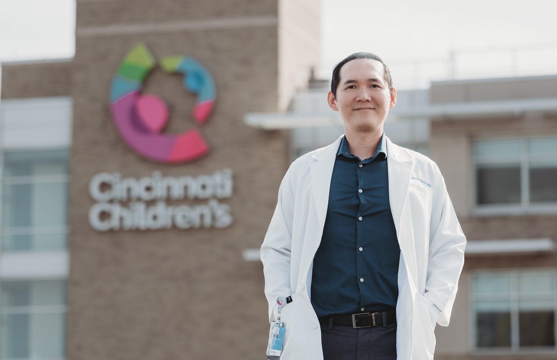 Từ chàng trai học trường làng, 8X Việt thành dược sĩ tại bệnh viện top 1 của Mỹ-2