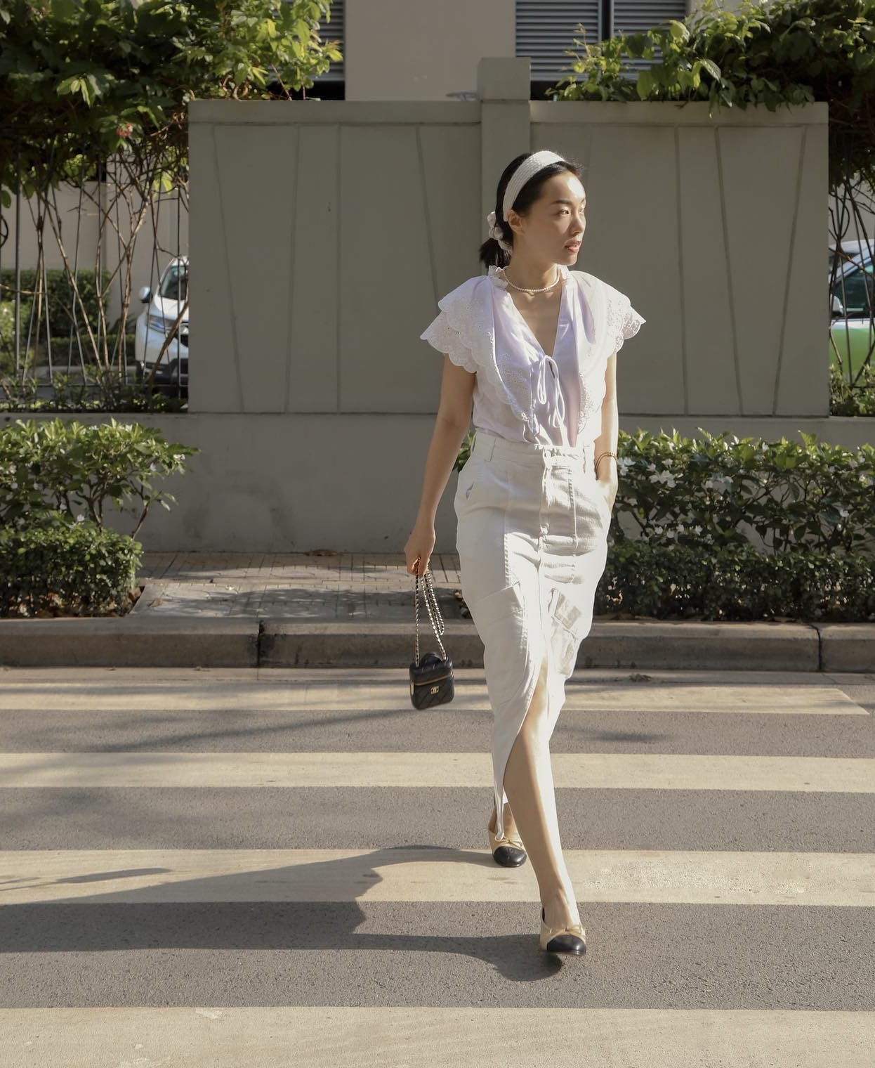 10 cách mặc chân váy dài trẻ trung như mỹ nhân Việt-4