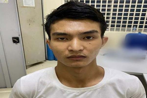 Hà Nội: Cô gái bị tên cướp khống chế khi đang mở cửa nhà-1