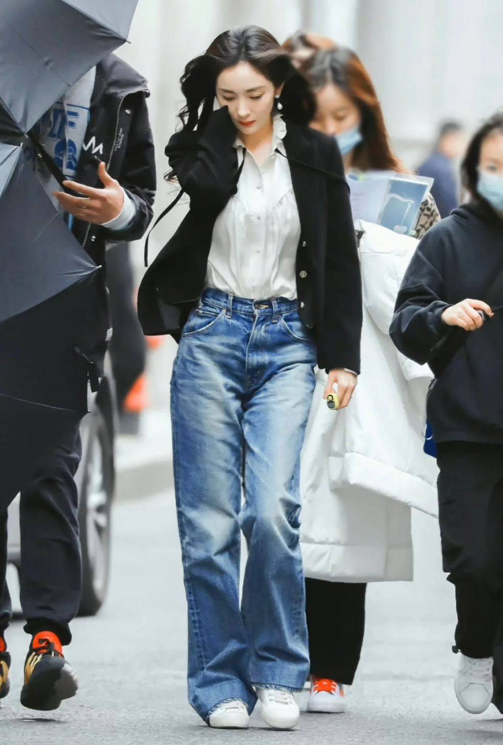 Học Dương Mịch vài chiêu lên đồ hack chiều cao với blazer dáng cơ bản-8