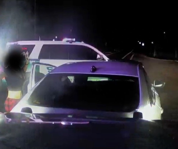 Cậu bé 10 tuổi trộm ô tô của mẹ, lén chở chị gái đi xa hơn 300km-2