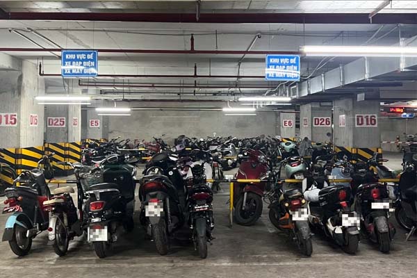 Có thể sạc ô tô điện dưới trời mưa?-2