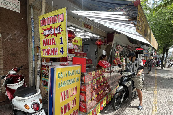 Chàng trai 9x làm mâm cỗ trung thu đẹp mắt, khách liên tục chốt đơn-12