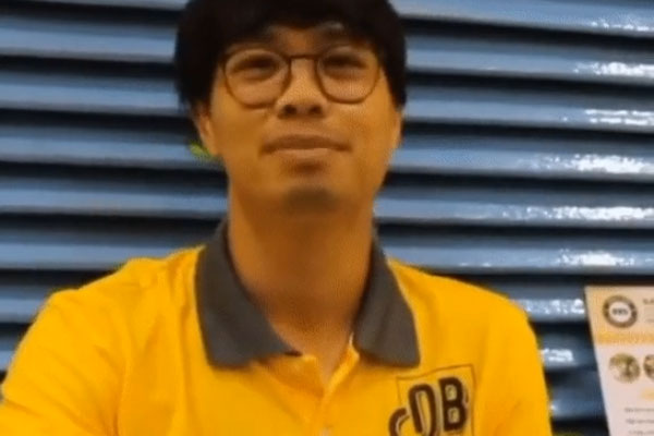 Trào lưu nhảy chân không chạm đất khiến giới trẻ liên tục tập theo-2