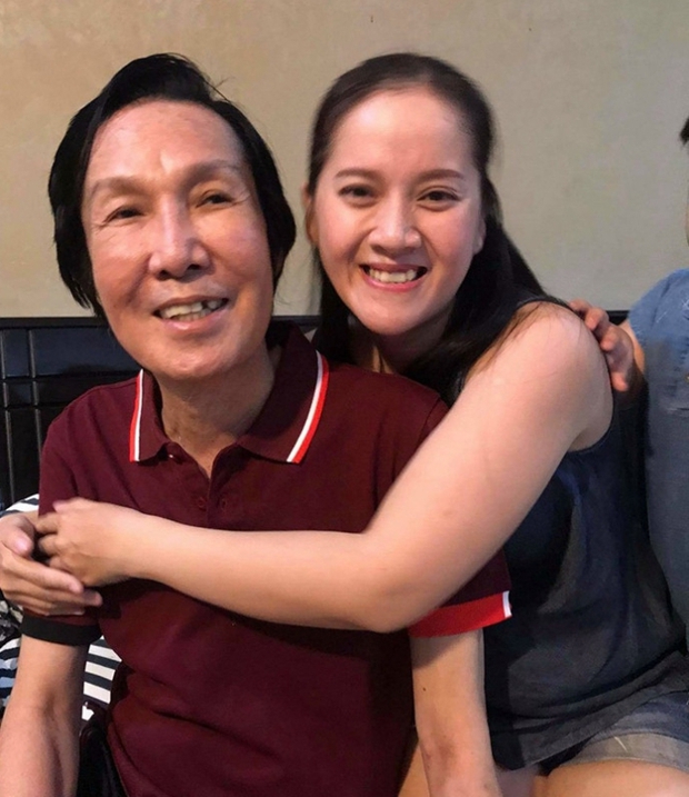 Con gái cố NS. Vũ Linh lộ diện tại buổi cúng Tổ nghiệp, lên đồ sang trọng quá khác trước đây-4