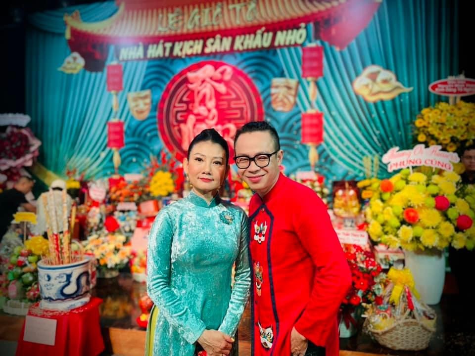 Giỗ Tổ sân khấu 2023: Hoài Lâm gặp lại cha nuôi Hoài Linh-14