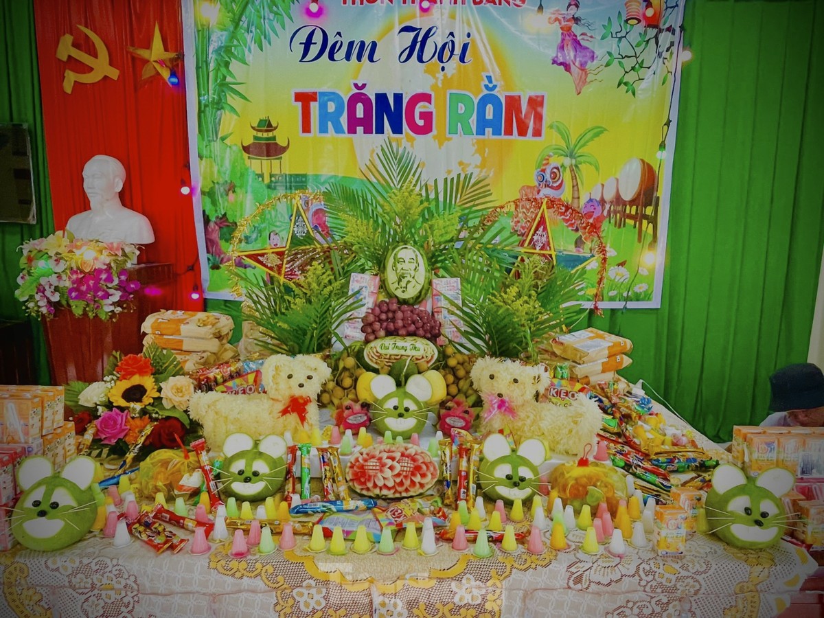 Chàng trai 9x làm mâm cỗ trung thu đẹp mắt, khách liên tục chốt đơn-11