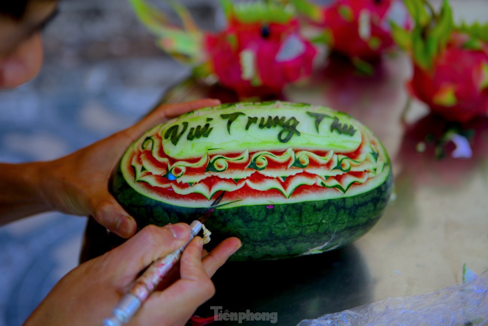 Chàng trai 9x làm mâm cỗ trung thu đẹp mắt, khách liên tục chốt đơn-8