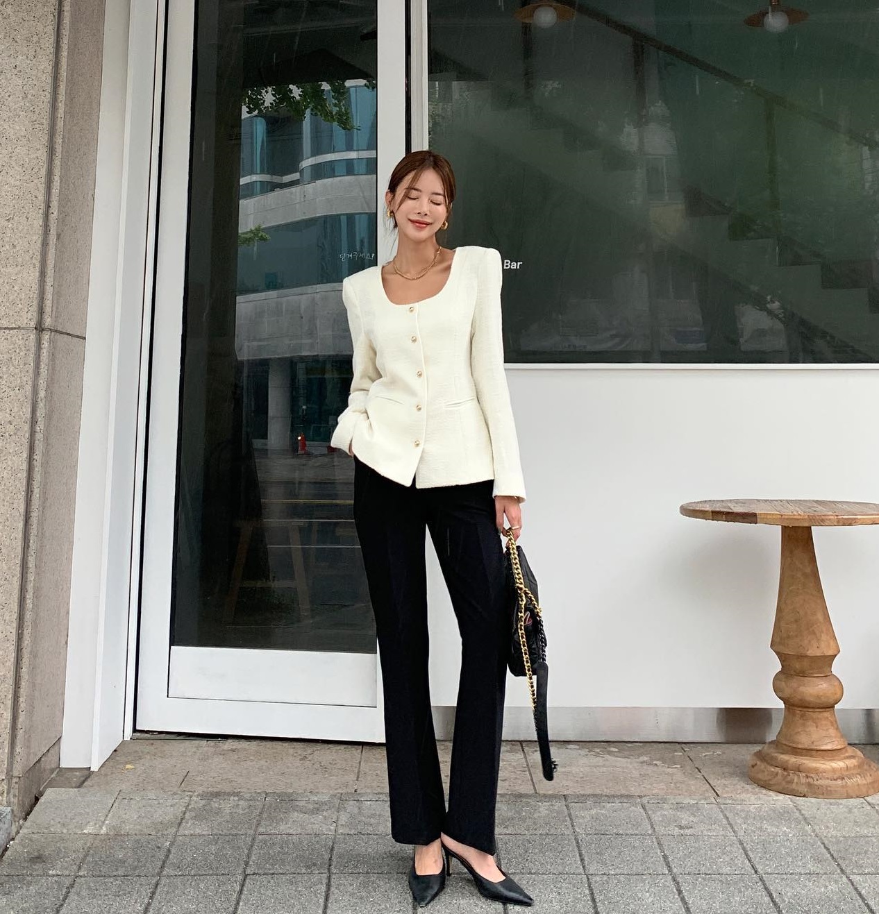 4 kiểu quần đen nên sắm để mặc đẹp trong mọi hoàn cảnh-1