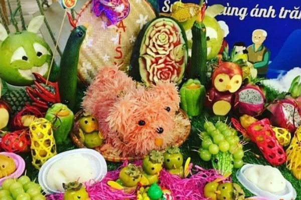 Nàng dâu vừa khoe ảnh mâm cỗ Trung thu đẹp mắt, mẹ chồng gọi về quê họp gia đình gấp-1