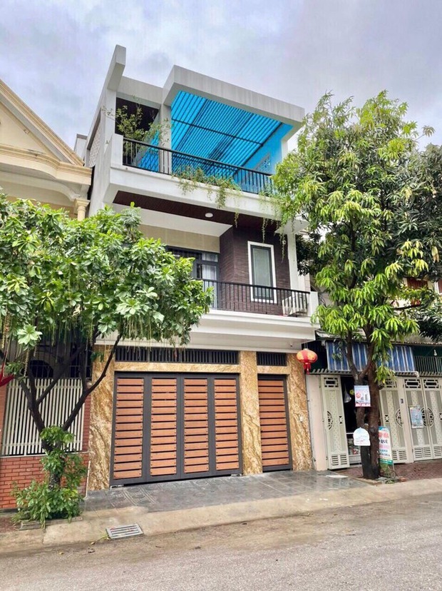 Đi xem thi sắc đẹp, cầu thủ bỗng cưới được Hoa khôi: Giờ ở nhà lầu, tậu Porsche 3 tỷ đồng-8