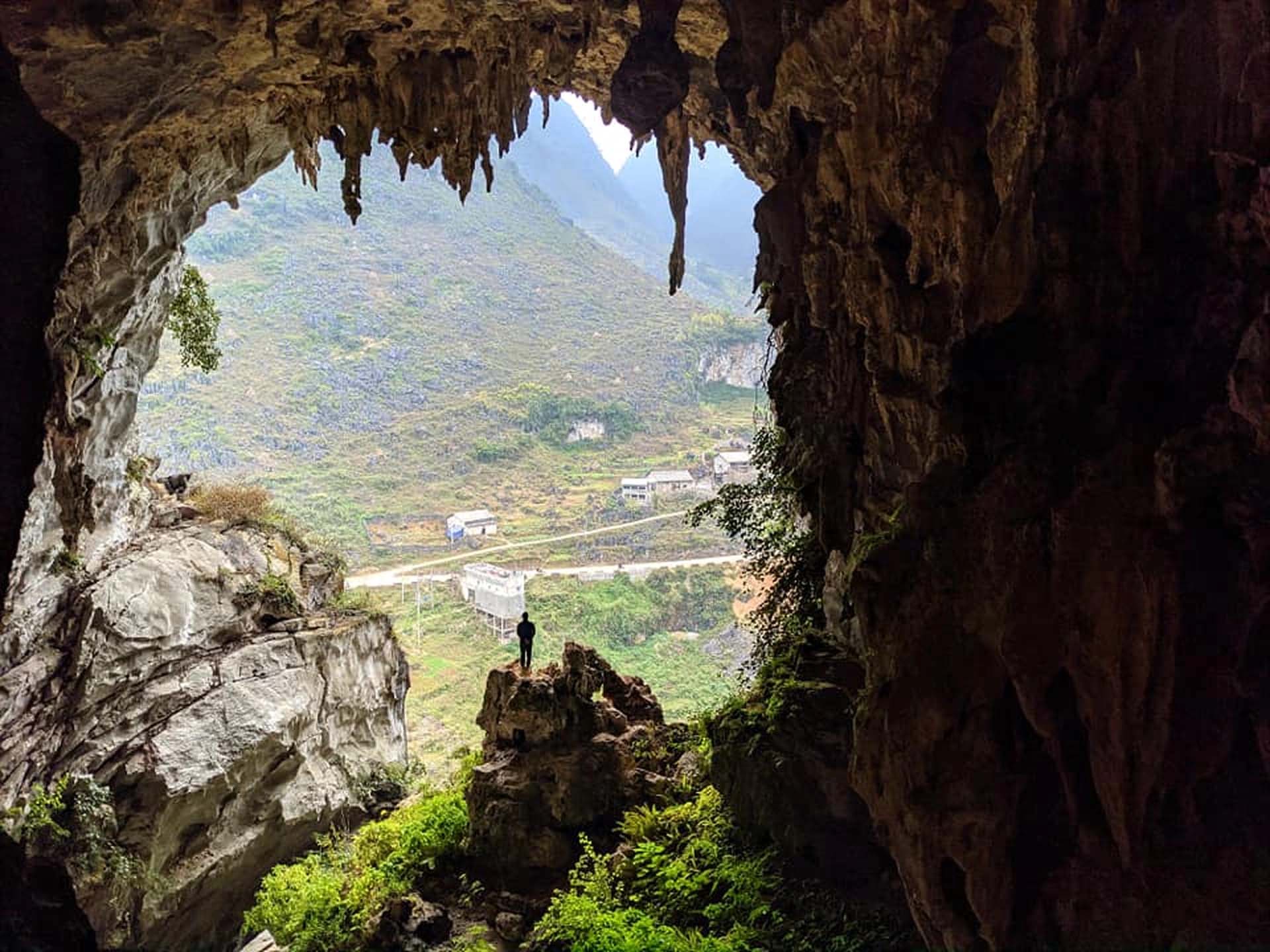 Khung cảnh bên trong hố sụt tử thần độc nhất ở Hà Giang-9