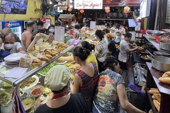 Cơ sở bánh mì Phượng tại Hội An sẽ bị đình chỉ hoạt động