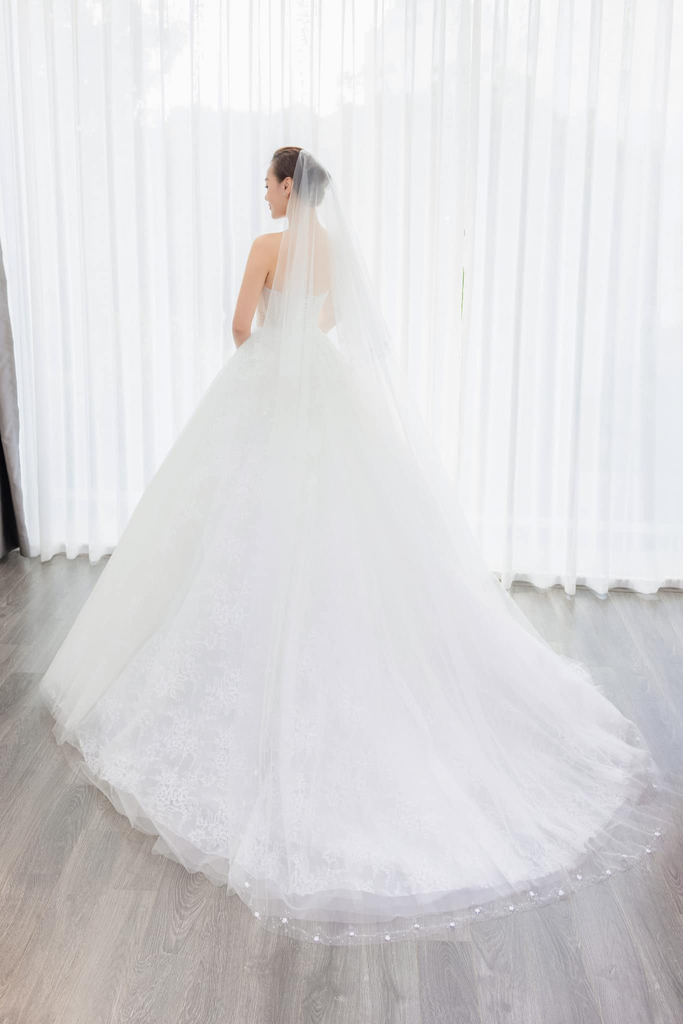 Phương Oanh đi thử váy cưới, chuẩn bị cho ngày trọng đại với Shark Bình-2