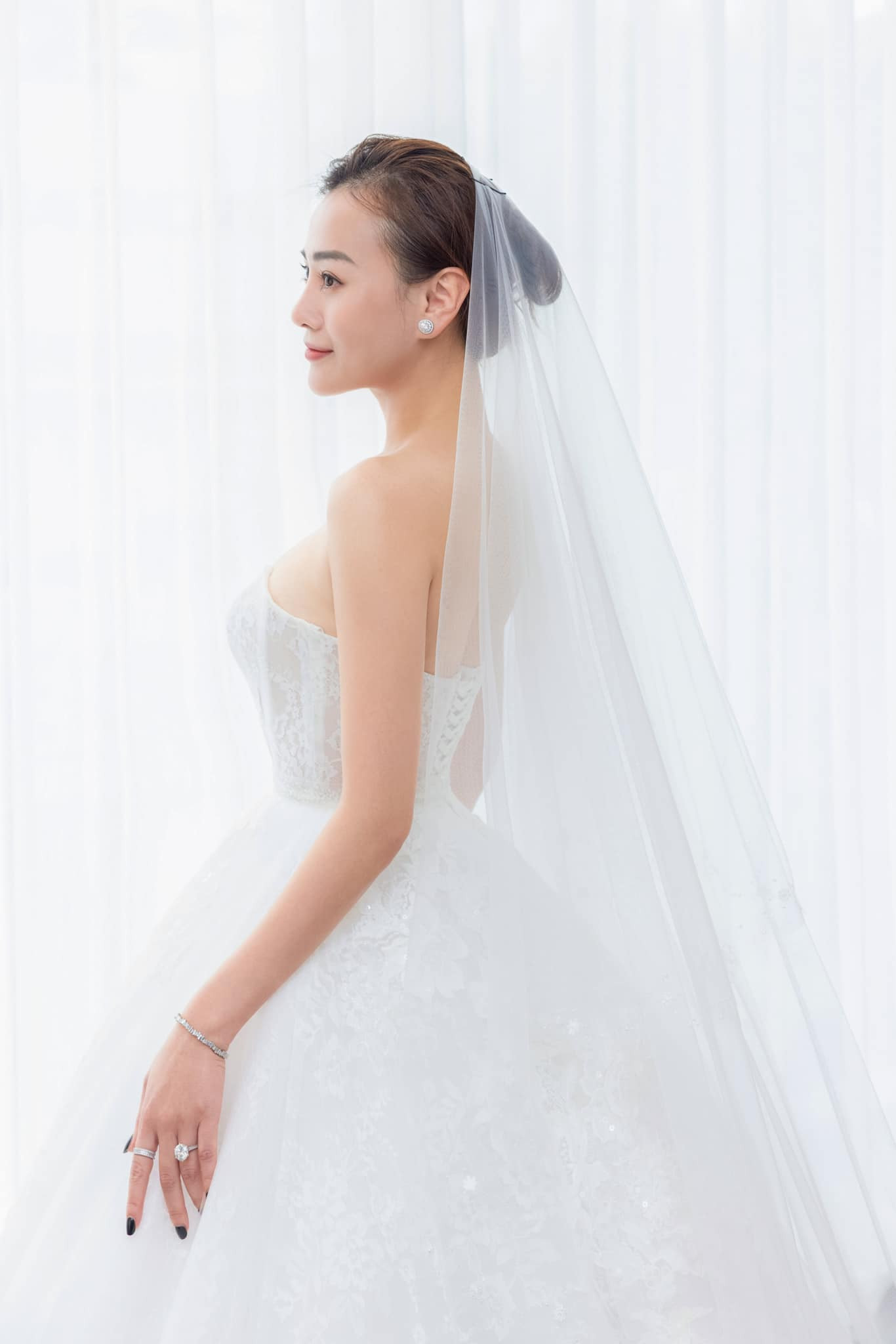 Phương Oanh đi thử váy cưới, chuẩn bị cho ngày trọng đại với Shark Bình-3