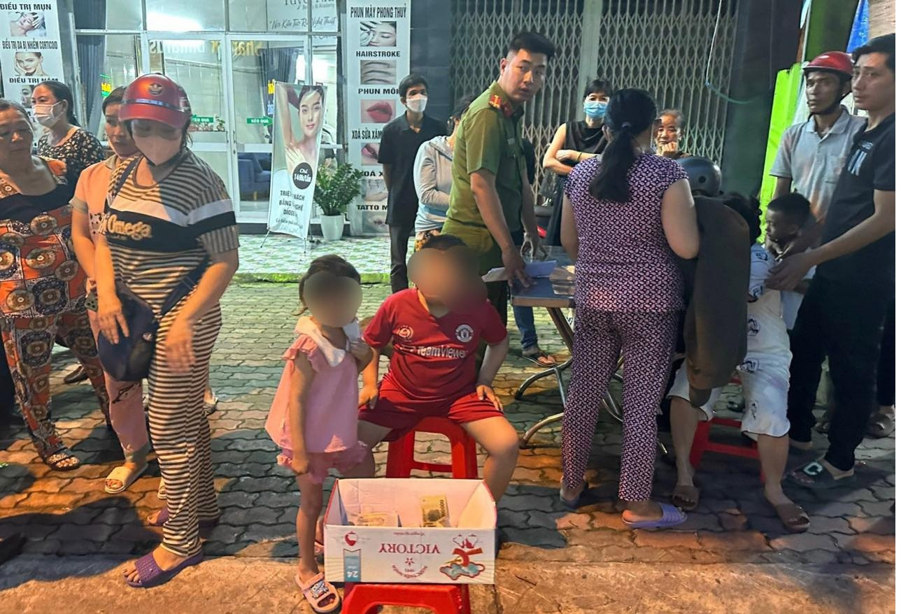 Người đàn ông bán vé số gục chết bên đường, con gái nhỏ kêu cứu-2