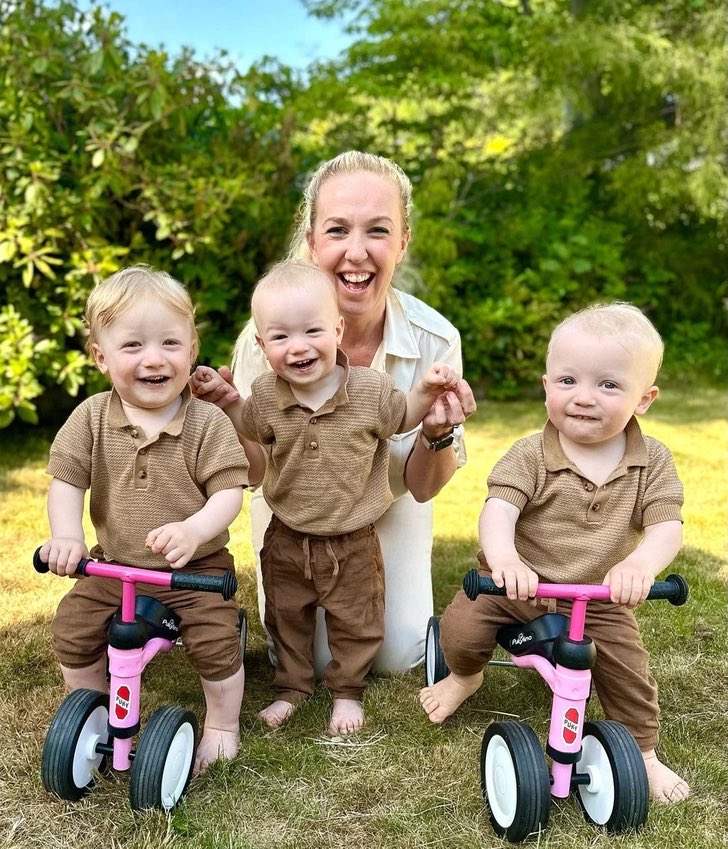 Người mẹ khoe bụng bầu như muốn nổ tung, choáng với chiếc bụng sau khi sinh-8