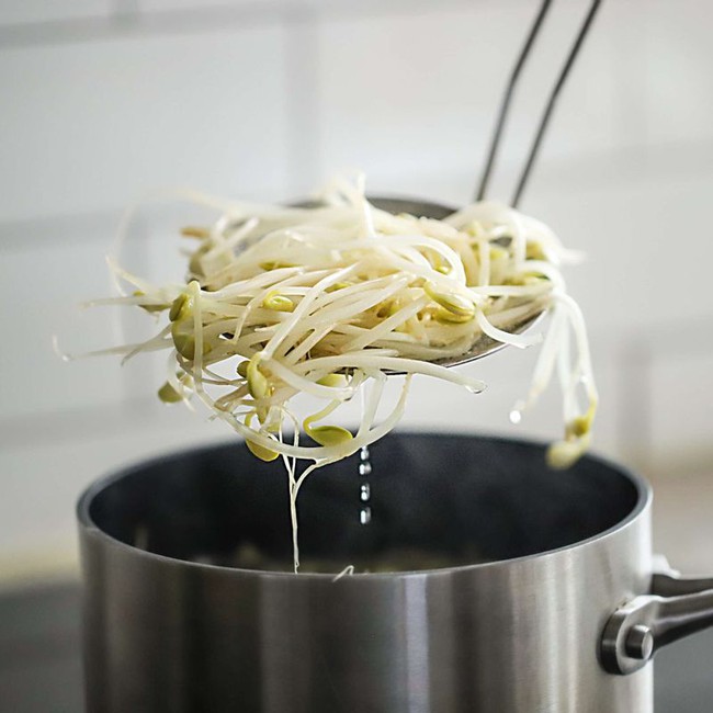 Bữa tối có thêm món xào kiểu này sẽ kích thích ngon miệng, hao cơm vô cùng-4