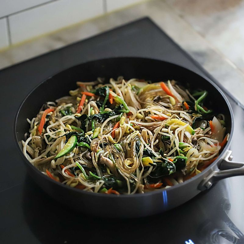 Bữa tối có thêm món xào kiểu này sẽ kích thích ngon miệng, hao cơm vô cùng-12