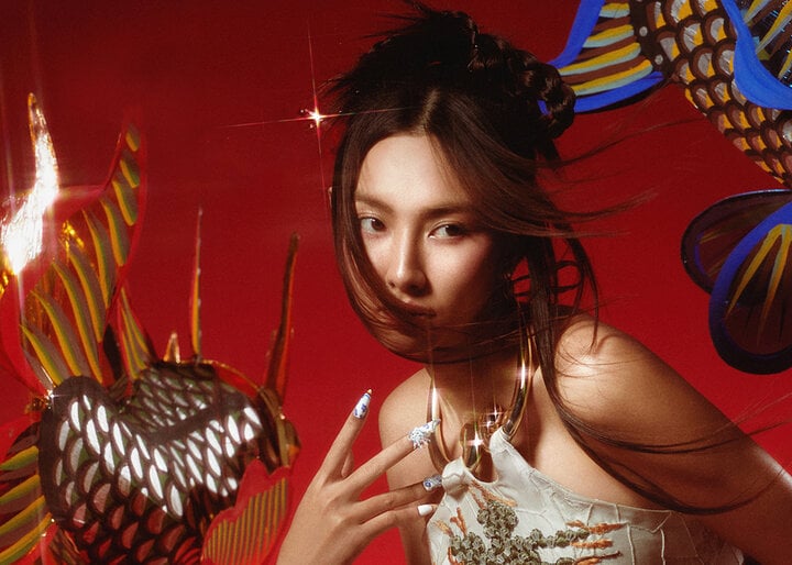 Hoa hậu Thùy Tiên đẹp ma mị trong bộ ảnh đón Trung thu-5