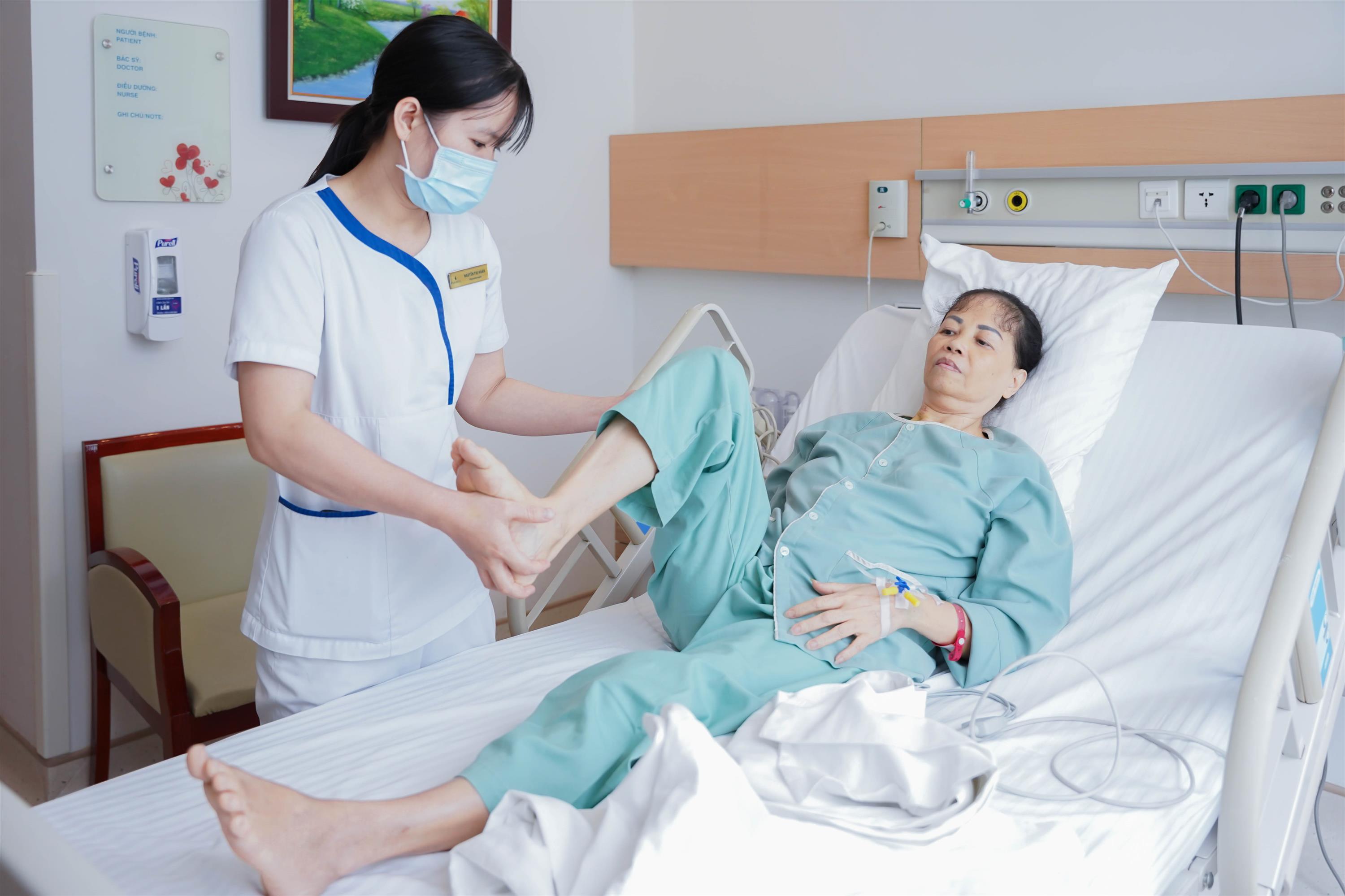 ‘5 phút vàng’ cứu sống bệnh nhân vỡ tim, 2 lần ngừng tuần hoàn-2