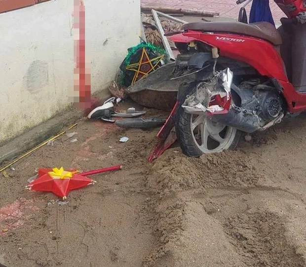 Nữ giáo viên lùi xe ôtô trước cổng trường tông học sinh lớp 6 tử vong-2