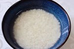 Bỏ ngay cách nấu thông thường, làm 5 bước này cơm luôn trắng thơm, dẻo ngon
