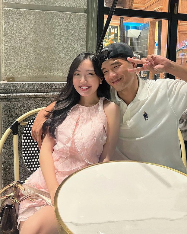 Tài sản đáng nể và cuộc sống hôn nhân hiện tại của cầu thủ trẻ tổ chức lễ cưới xa hoa với hot girl mạng-2