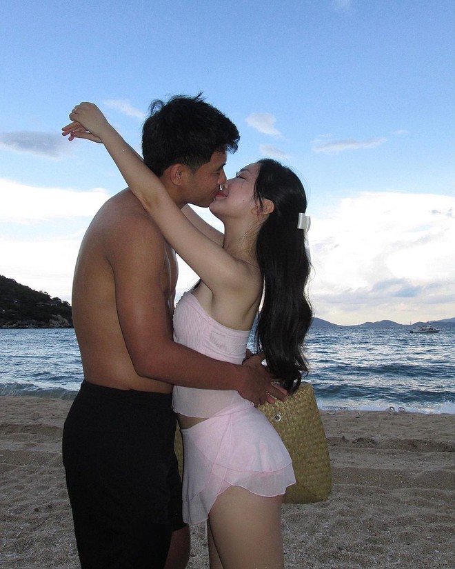 Tài sản đáng nể và cuộc sống hôn nhân hiện tại của cầu thủ trẻ tổ chức lễ cưới xa hoa với hot girl mạng-12