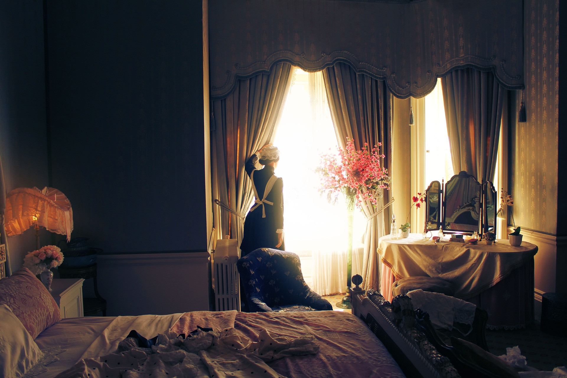 Mỗi ngày đều phải làm việc đáng sợ, nữ giúp việc tháo chạy khỏi ngôi biệt thự-1