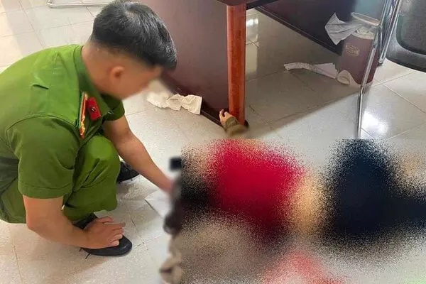 Xưng làm ở VTV khi thổi nồng độ cồn, bị công an tạm giữ khẩn cấp-2