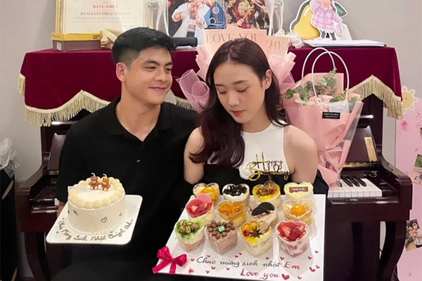 Chịu chơi như Duy Mạnh, chi gần 50 triệu mua iphone 15 Pro Max tặng Quỳnh Anh nhân dịp trung thu-4