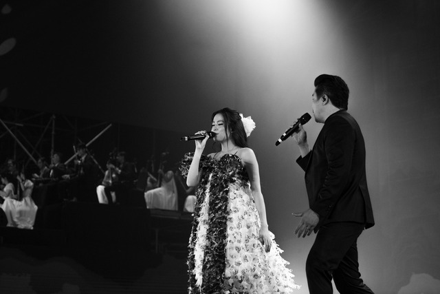 Hoàng Thuỳ Linh lộ giọng live thật không playback tại Vietnamese Concert, Thanh Bùi cất giọng lập tức lấn lướt!-2