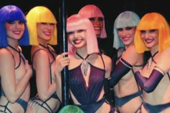 Những điều ít ai biết về Crazy Horse Paris, hộp đêm thoát y đình đám nơi Lisa (BLACKPINK) biểu diễn