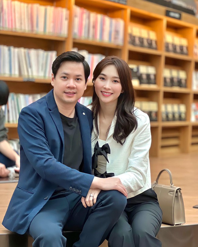 Tham khảo cách diện đồ sáng màu hack tuổi mà vẫn thanh lịch của Hoa hậu Thu Thảo-10