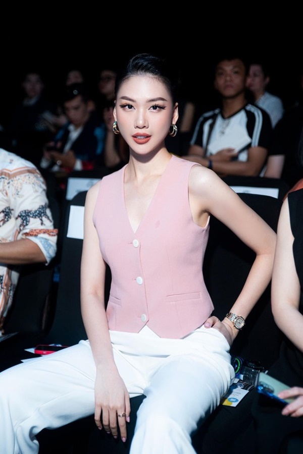 Hot lại ảnh quá khứ của Hoa hậu Bùi Quỳnh Hoa, so với hiện tại nhan sắc khác biệt cỡ nào?-14