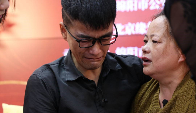 Chàng shipper đoàn tụ với mẹ ruột vào đúng ngày Trung thu sau 34 năm: Tết đoàn viên càng thêm trọn vẹn-3