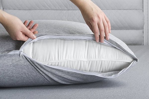 Vì sao nên thường xuyên giặt vỏ gối?-1