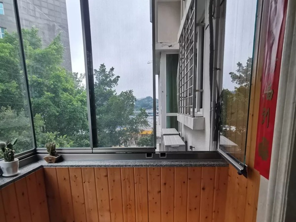 Cô gái trẻ chọn cách sống khác ngay trong căn hộ nhỏ ở thành phố-7