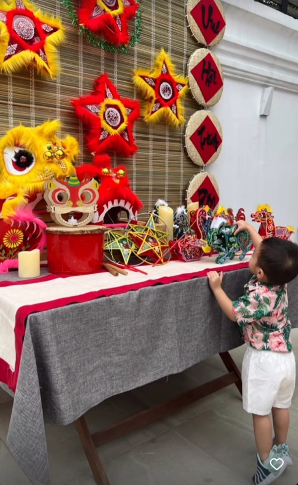 Ngoại hình chững chạc, đáng yêu của con trai út 1 tuổi được Tăng Thanh Hà tiết lộ-1