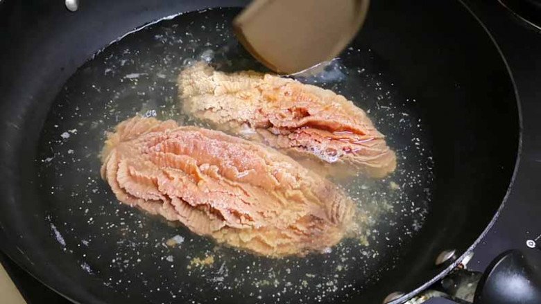 Thứ bổ nhất của cá, canxi gấp 2 lần thịt, mỗi con có khoảng 1 lạng, chợ bán 250.000đ/kg, nấu kiểu này ăn vừa ngon lại bổ-2